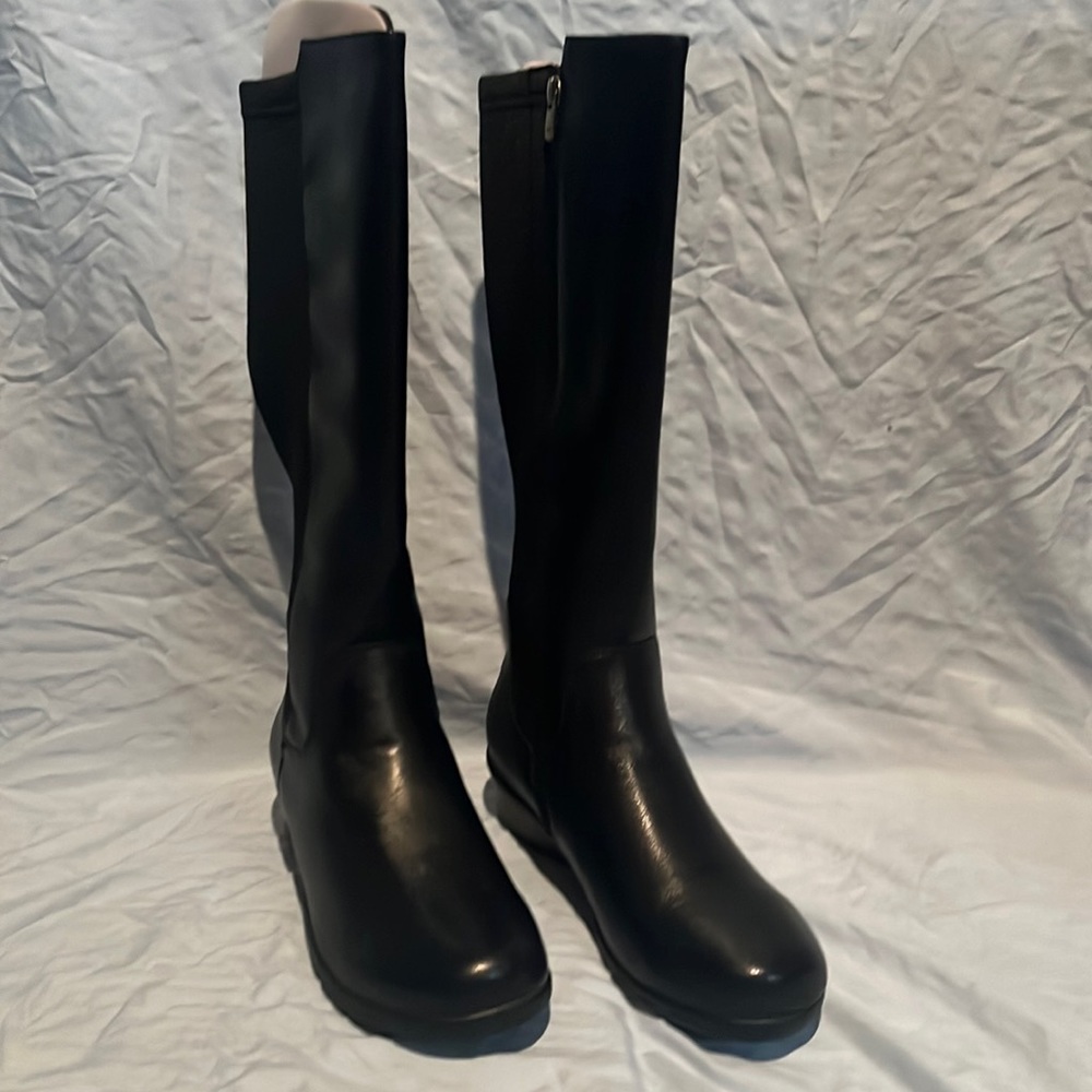 Propet Women's West Knee High Boot, Black, X-Wide